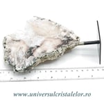 Ametist roz pe suport de metal