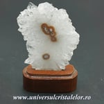 Felie ametist pe suport de lemn