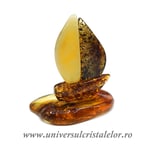 Figurina chihlimbar corabie