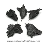 Pandantiv cianit negru