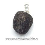 Pandantiv cintamani ( Saffordit )