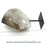 Cuart fumuriu pe suport de metal