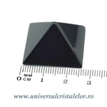 Piramida obsidian negru