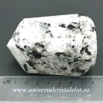 Piatra lunii varf cu baza