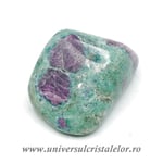 Rubin in fucsit polisat