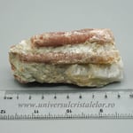 Turmalina roz in cuart