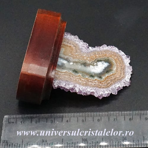 Felie ametist pe suport de lemn nimeral unicat m05