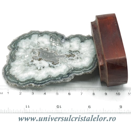 Felie ametist pe suport de lemn nimeral unicat m10