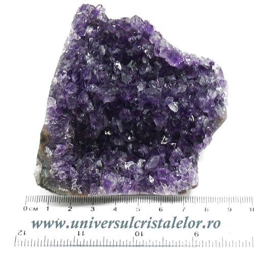 Ametist cu baza mineral unicat m19