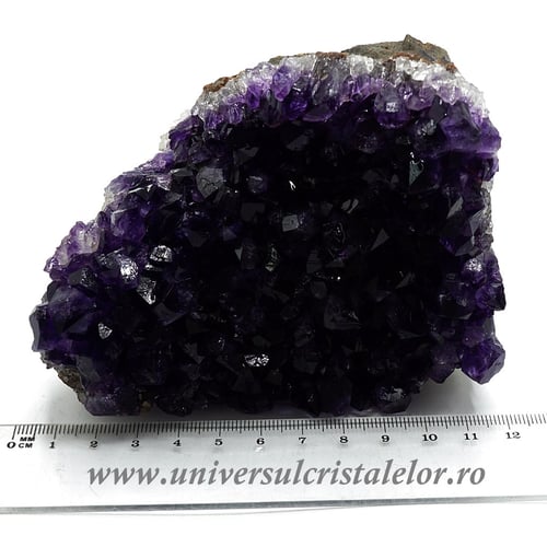 Ametist cu baza mineral unicat m35