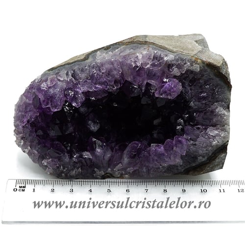 Ametist cu baza mineral unicat m24