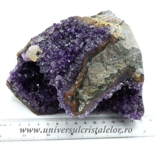 Ametist cu baza mineral unicat m26