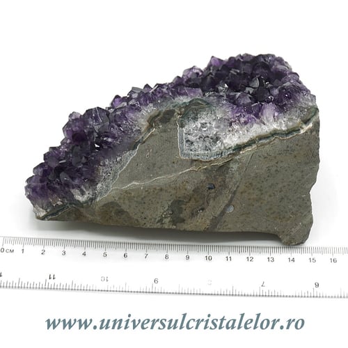 Ametist cu baza mineral unicat m56
