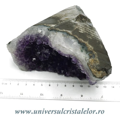 Ametist cu baza mineral unicat m53