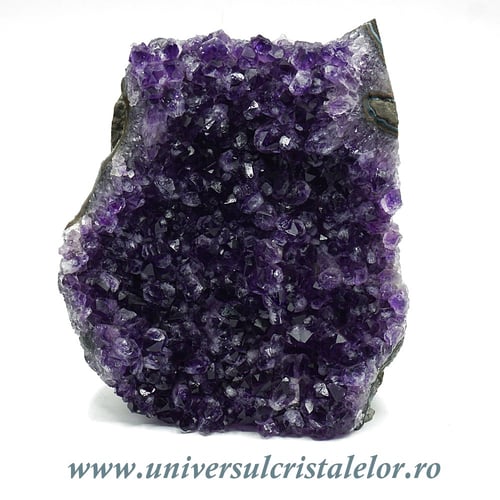 Ametist cu baza mineral unicat m17