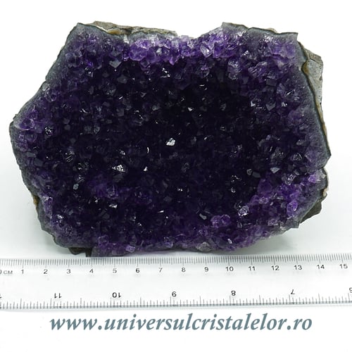 Ametist cu baza mineral unicat m39