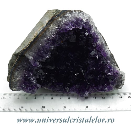 Ametist cu baza mineral unicat m41