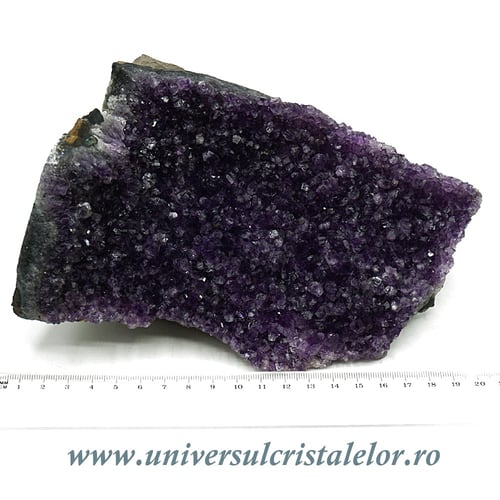Ametist cu baza mineral unicat m27