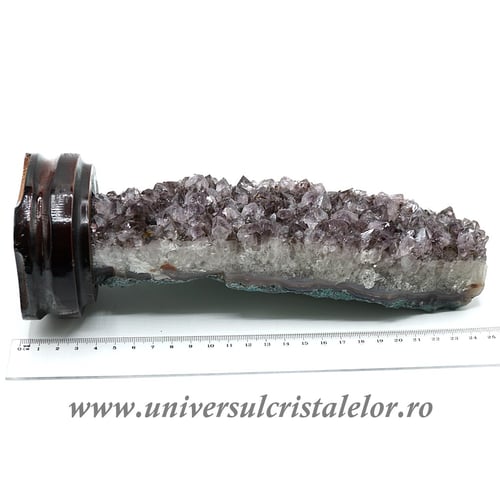 Ametist pe suport de lemn mineral unicat m04