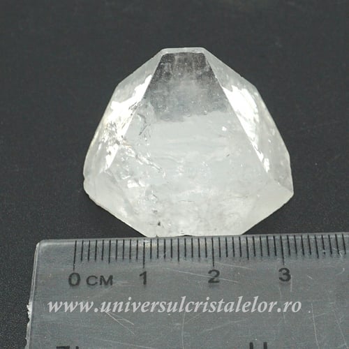 Piramida apofilit unicat m03