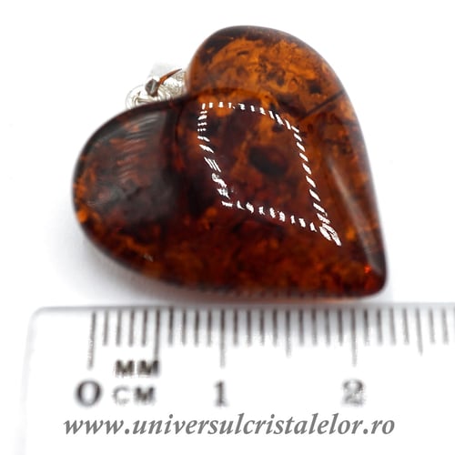 Pandantiv chihlimbar inima