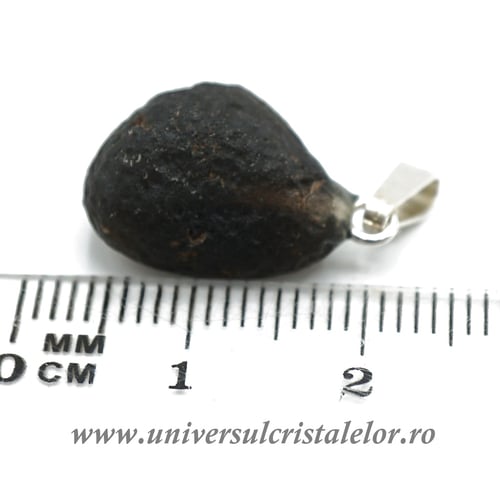 Pandantiv cintamani ( Saffordit )