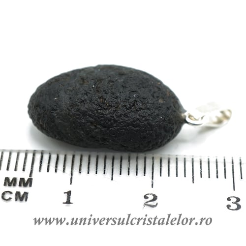 Pandantiv cintamani ( Saffordit )