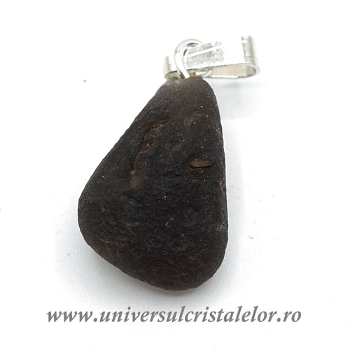 Pandantiv cintamani ( Saffordit )