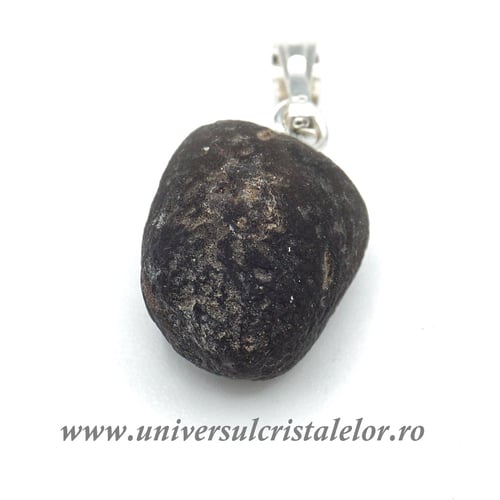 Pandantiv cintamani ( Saffordit )