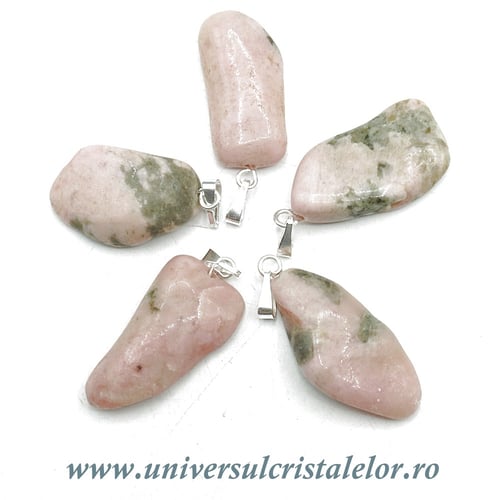 Pandantiv clinozoisit