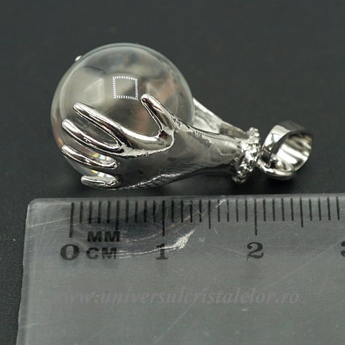Pandantiv cristal de stanca sfera m1