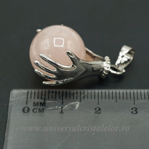 Pandantiv cuart roz sfera m1