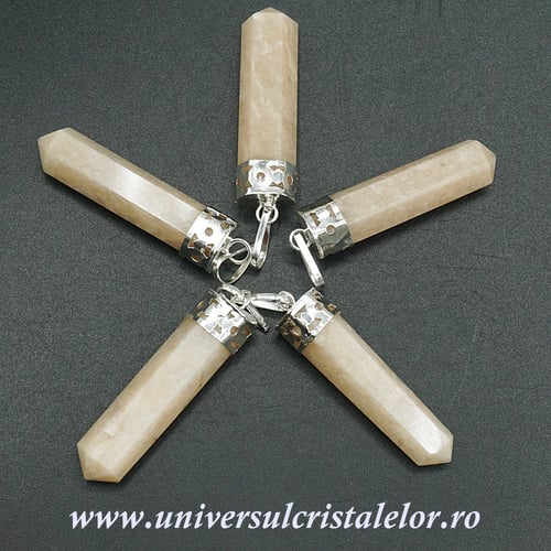 Pandantiv feldspat varf