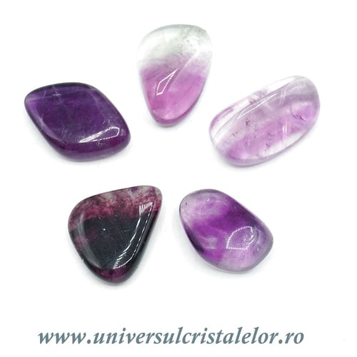 Fluorina mov piatra rulata