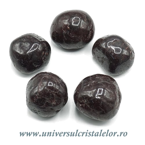 Granat brun piatra rulata