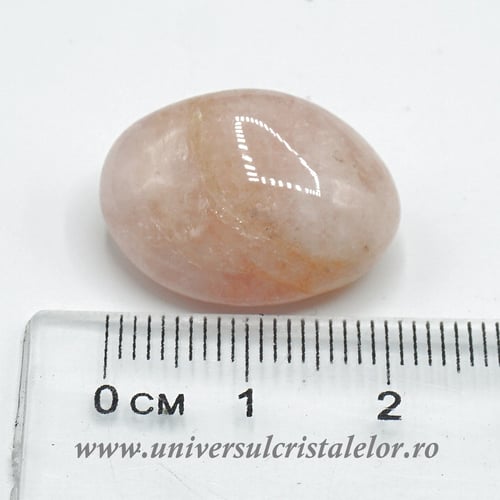 Morganit piatra rulata