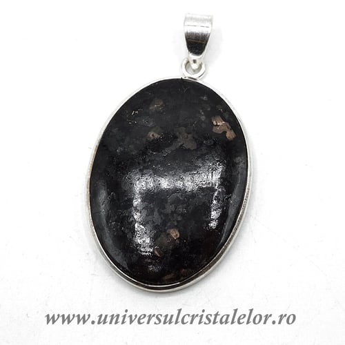 Pandantiv nuumit oval unicat m3