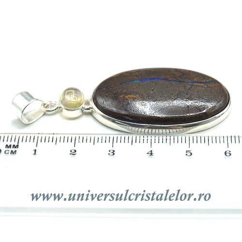 Pandantiv opal bouldier