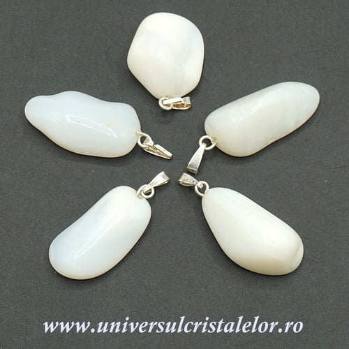 Pandantiv opal alb m2