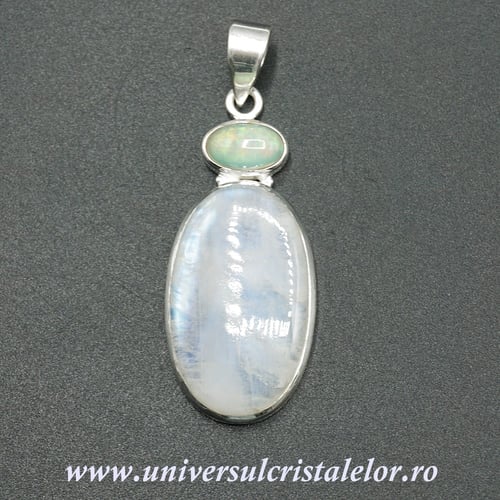 Pandantiv piatra lunii 