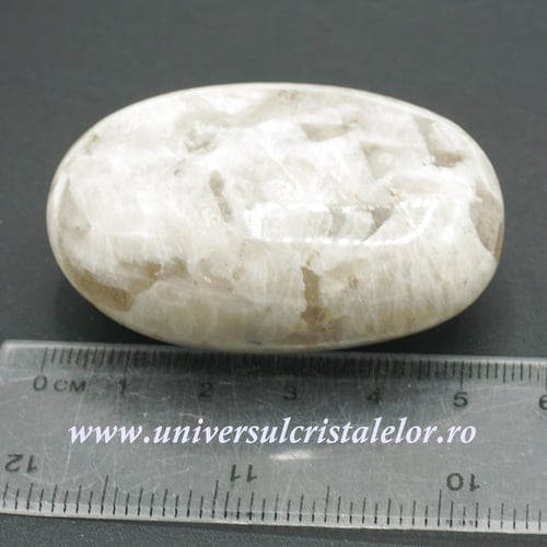 Piatra lunii polisata