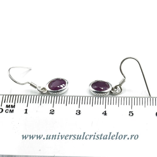 Cercei rubin oval fatetat