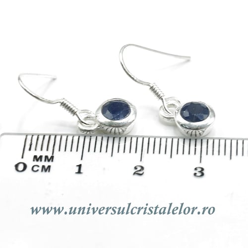 Cercei safir rotund fatetat
