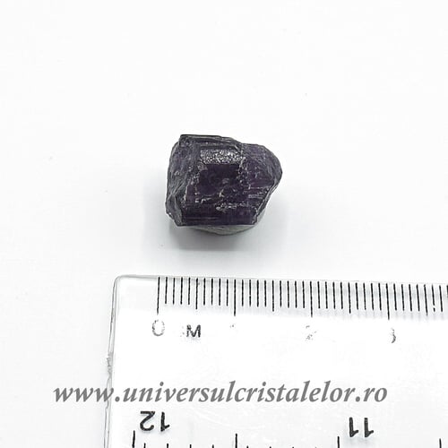 Scapolit mov mineral unicat m03