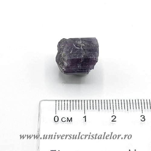 Scapolit mov mineral unicat m04