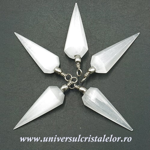 Pandantiv selenit varf