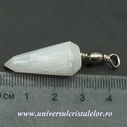 Pandantiv selenit varf slefuit m1