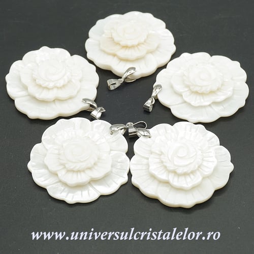 Pandantiv sidef floare