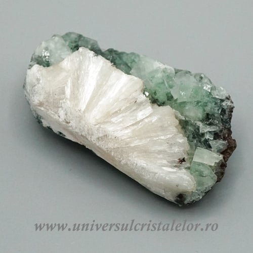 Stilbit cu apofilit verde unicat m03