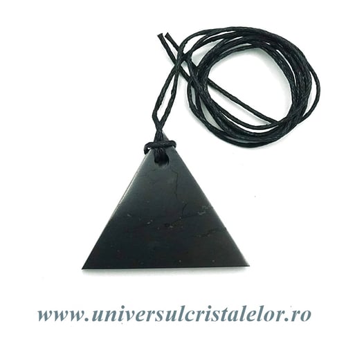 Pandantiv shungit triunghi (male)